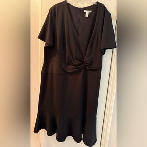 London Times Black Dress with Elegant Waist & Hem Design